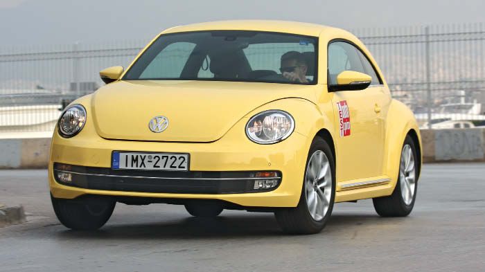 Η οδική συμπεριφορά του Beetle είναι ευχάριστη και η άνεση από την ανάρτηση ικανοποιεί περισσότερο από το Leon.